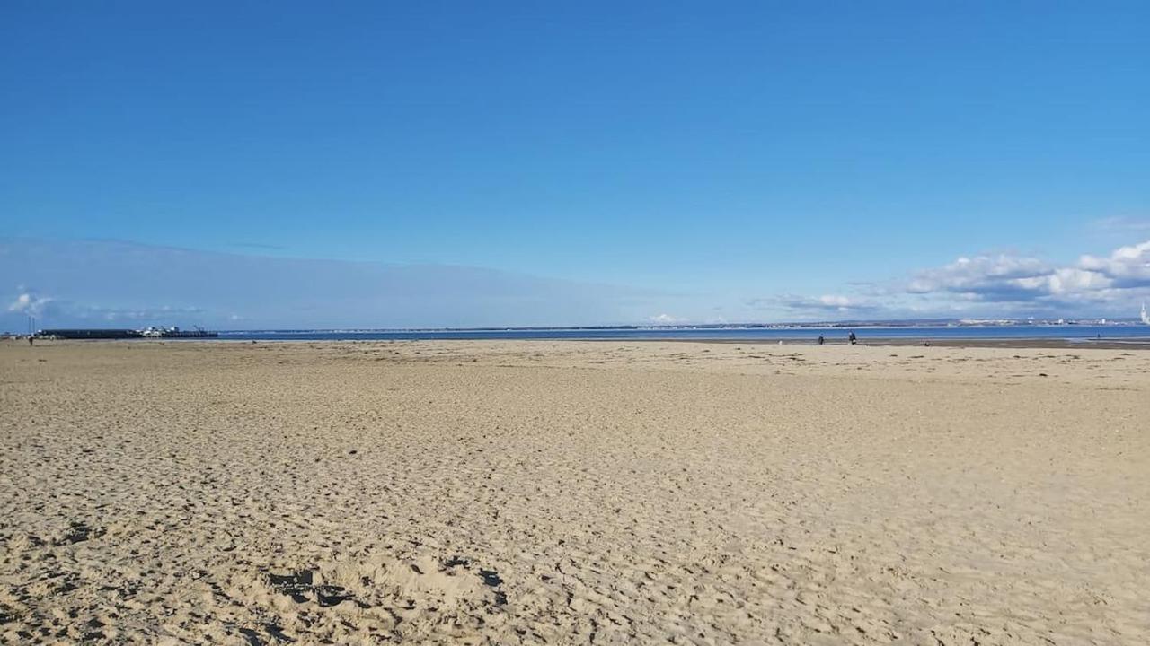 Anchor Down Cottage The Perfect Seaside Retreat Sleeps 4 Beach 2 Mins Ryde  Extérieur photo